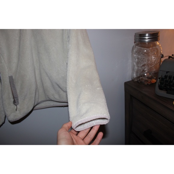 L.L. Bean Plush Quarter Button - Picture 6 of 6